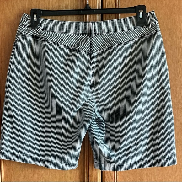 NEXT UK 12 Striped Women's Shorts 100% cotton made in Lithuania good condition - Picture 2 of 6
